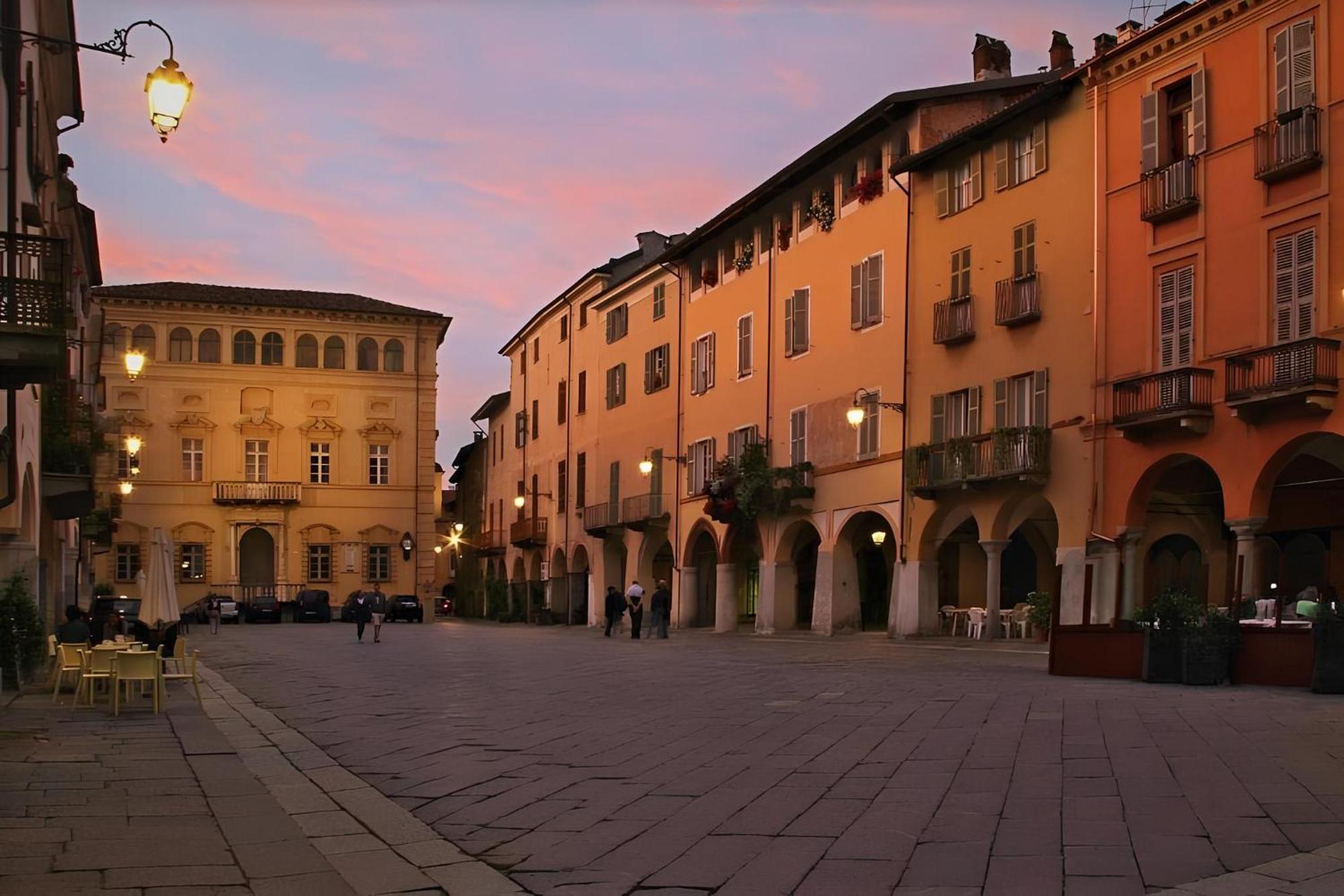 Centro Storico Luminoso Spazio Al Piazzo Biella Ngoại thất bức ảnh